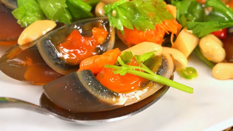 10 Makanan Ekstrim di Thailand yang Populer, Ada Paruh&nbsp;Bebek!