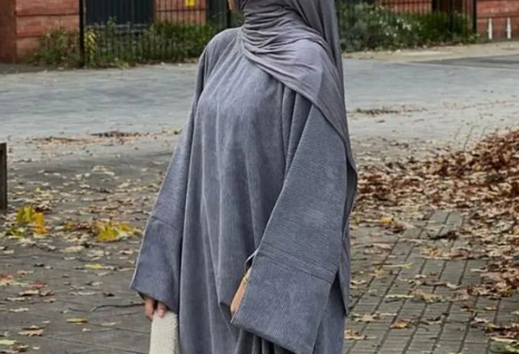 Baju Abu-abu cocok dengan Hijab Warna Apa? Ini Dia&nbsp;Rekomendasinya!